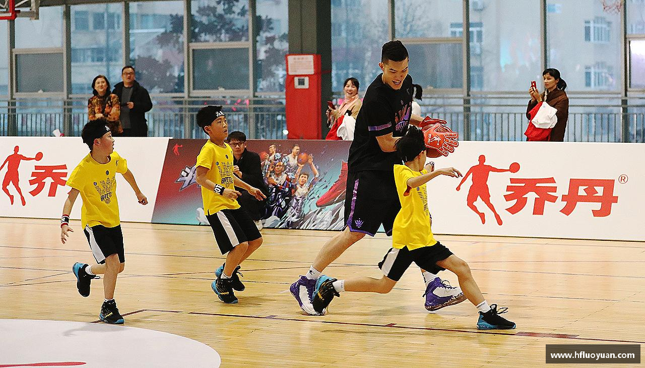 YY易游体育YY SPORTS汗水与梦想，共创辉煌！